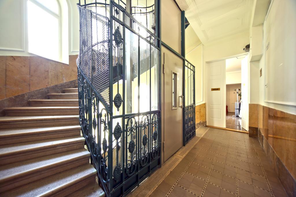 Amber Terrace Studios Downtown Budapest Bagian luar foto