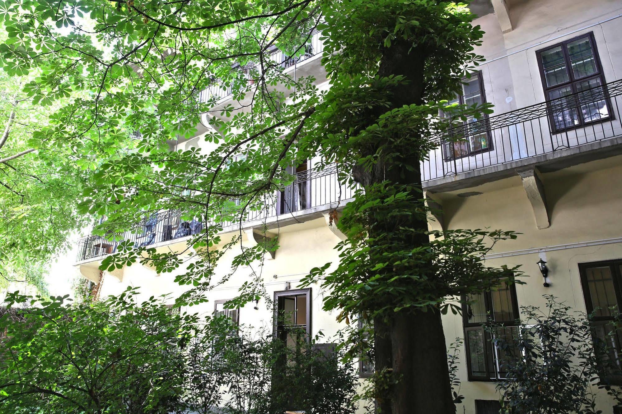 Amber Terrace Studios Downtown Budapest Bagian luar foto